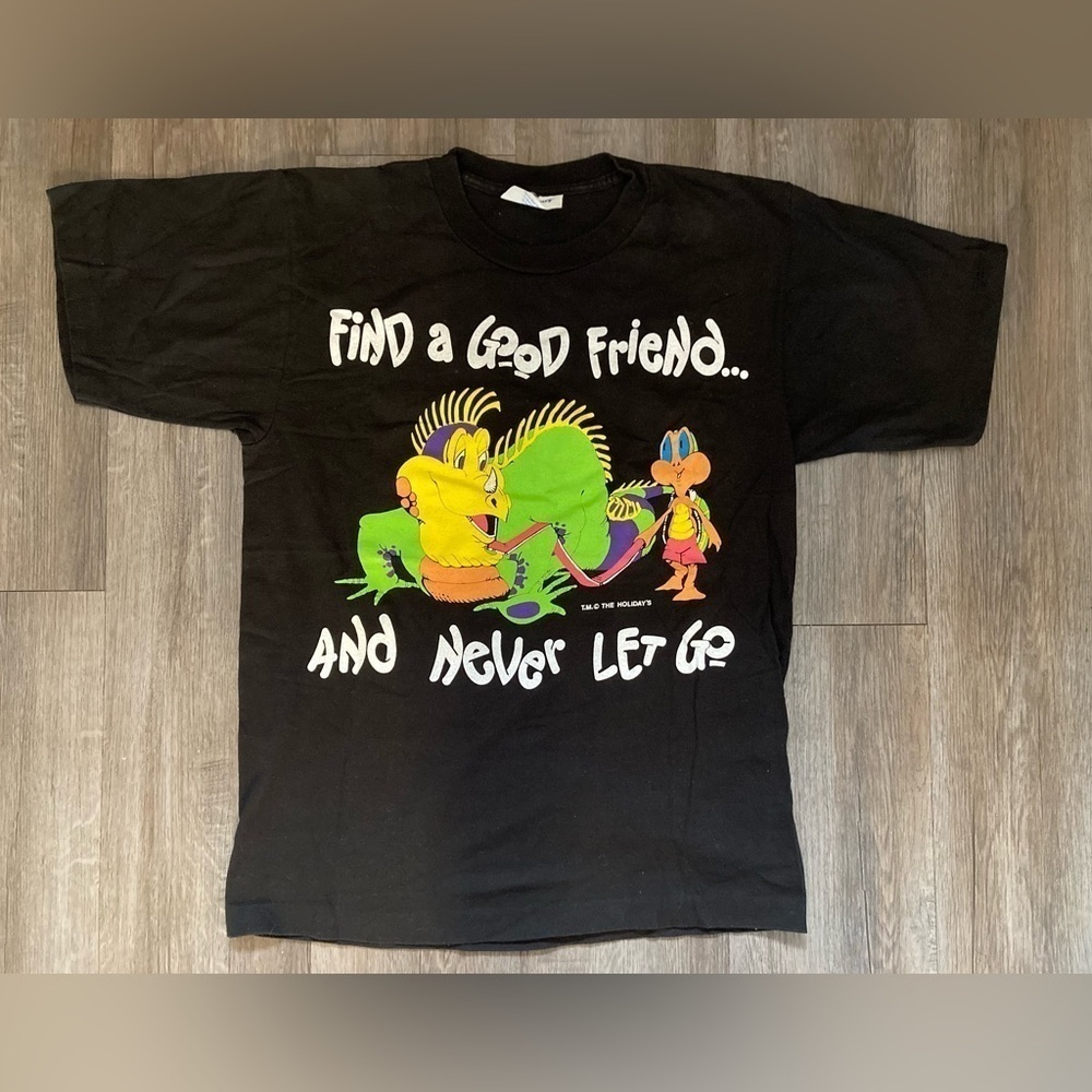 Vintage 90s T Shirt Men’s Medium Black Find A Good Friend Single Stitch USA Made